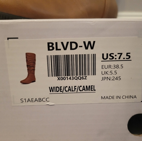 NEW!! Dream Pairs WIDE CALF Winter Boots - Size 7.5 - Picture 3 of 8